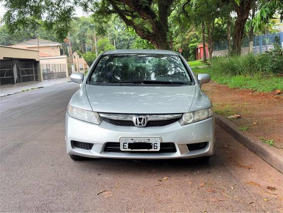 HONDA CIVIC 1.8 LXS 16V FLEX 4P AUTOMÁTICO